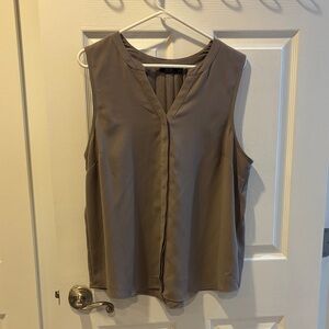 Apt. 9 Women's V-Neck Sleeveless Blouse in Taupe